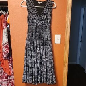 Ann Taylor Navy & White Sleeveless V-Neck Tiered Maxi Dress
